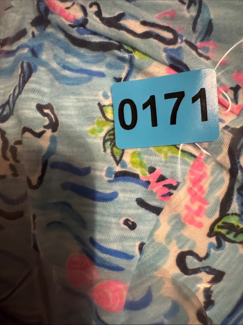 NWT Lilly Pulitzer Sz M Etta V-Neck Tee Bali Blue Lilly Loves Cape Cod - Picture 11 of 11